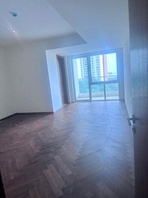 Room in 4 BHK Apartment at Prestige White Meadows, Whitefield – for Rent