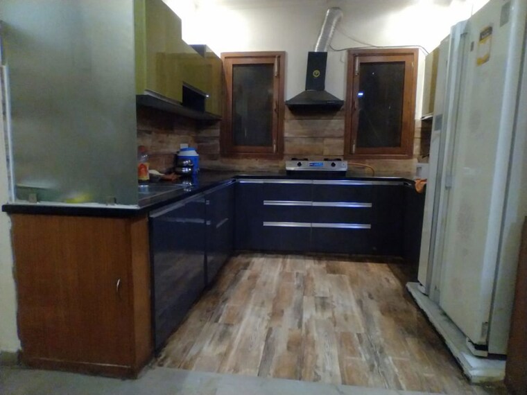 Kitchen, hong-kong-bazaar 3 Bedroom 1650 Sq.Ft. Builder Floor In Sector 57 Gurgaon 9739532