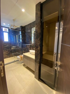 Kitchen in 3 BHK Villa at DLF Atria, Dlf Phase ii – for Sale