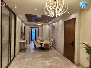Parking in 3 BHK Villa at DLF Atria, Dlf Phase ii – for Sale
