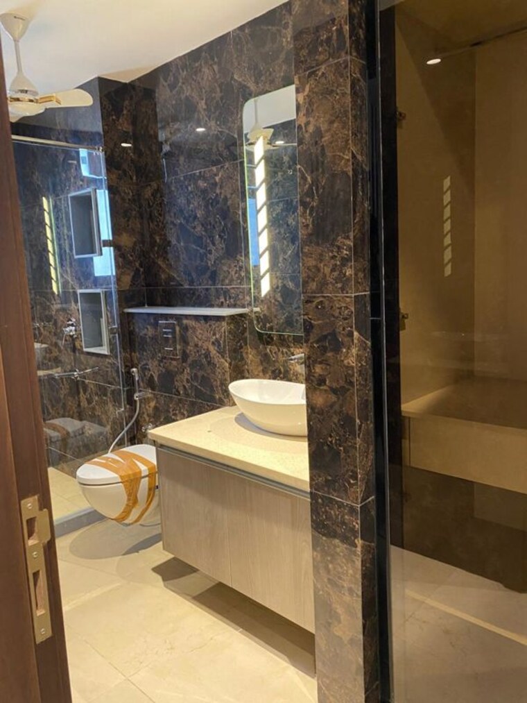 Bathroom, dlf-atria 3 Bedroom 2700 Sq.Ft. Villa In Dlf Phase ii Gurgaon 9739540
