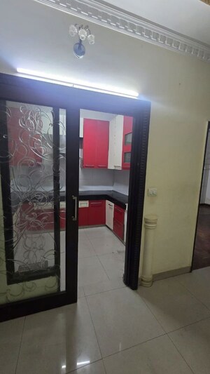 Building Lobby in 3 BHK Apartment at Sunshine Helios, Sector 78 – for Rent