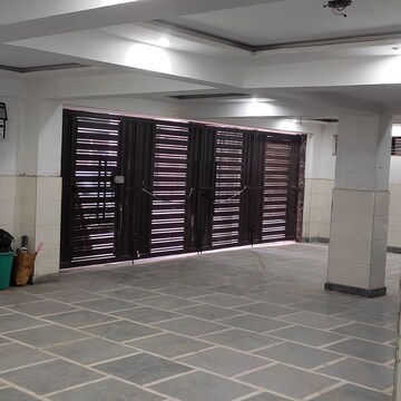 Parking in 2 BHK Builder Floor at Dwarka Mor – for Rent