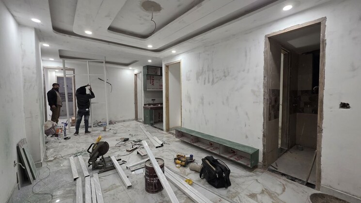  Parking, sector 104 4 Bedroom 1755 Sq.Ft. Builder Floor In Sector 104 Noida 9739560