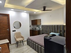 3 BHK + Servant Room Apartment For Rent in Mahagun Mezzaria