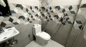 Bathroom in Studio Builder Floor at Settlers India, Sector 57 – for Rent