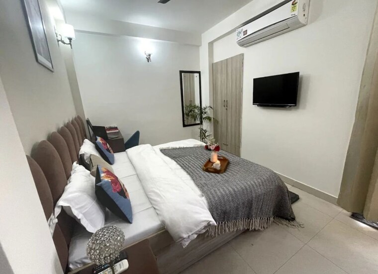 Bedroom, settlers-india Studio 250 Sq.Ft. Builder Floor In Sector 57 Gurgaon 9739641