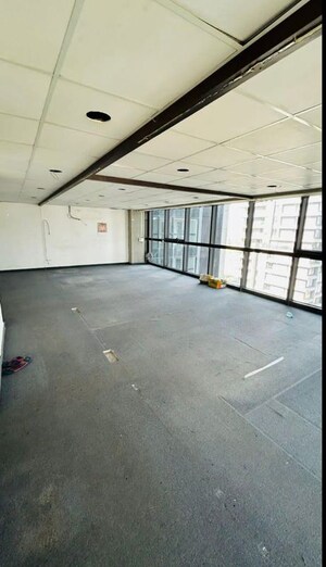 Room in  Office Space at Thaltej – for Rent