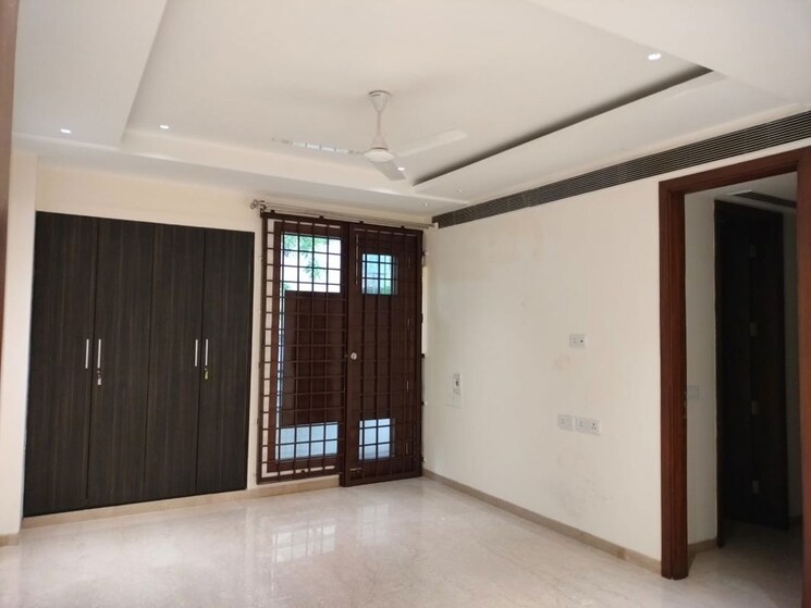 Room, vasant vihar 4 Bedroom 5400 Sq.Ft. Builder Floor In Vasant Vihar Delhi 9739913