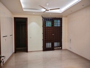 Room in 4 BHK Builder Floor at Vasant Vihar – for Rent