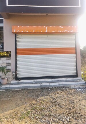 Shop For Rent in Khairy