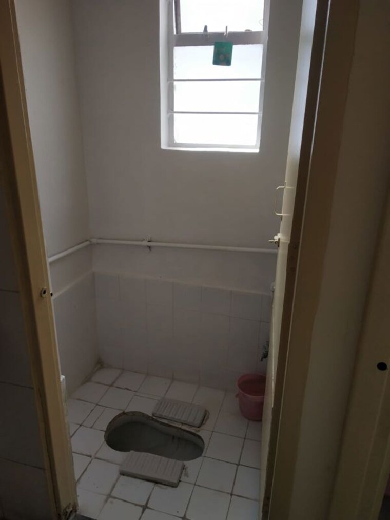 Bathroom, a-v-bhat-yojana-apartments 1 Bedroom 512 Sq.Ft. Apartment In Karve Nagar Pune 9739930