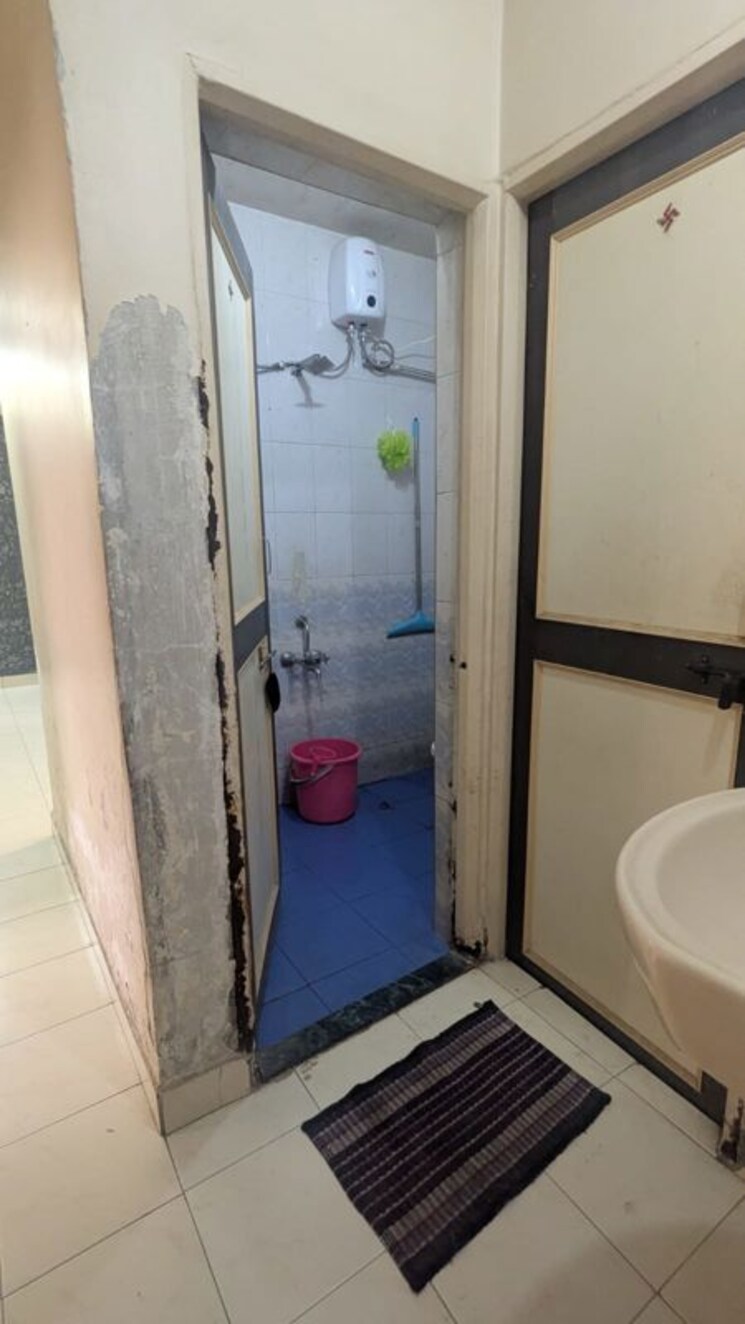 Bathroom, suryapuram-apartments 2 Bedroom 1000 Sq.Ft. Apartment In Sinhagad Road Pune 9740074