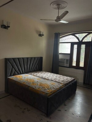Bedroom in 3 BHK Builder Floor at Ardee City, Sector 52 – for Rent