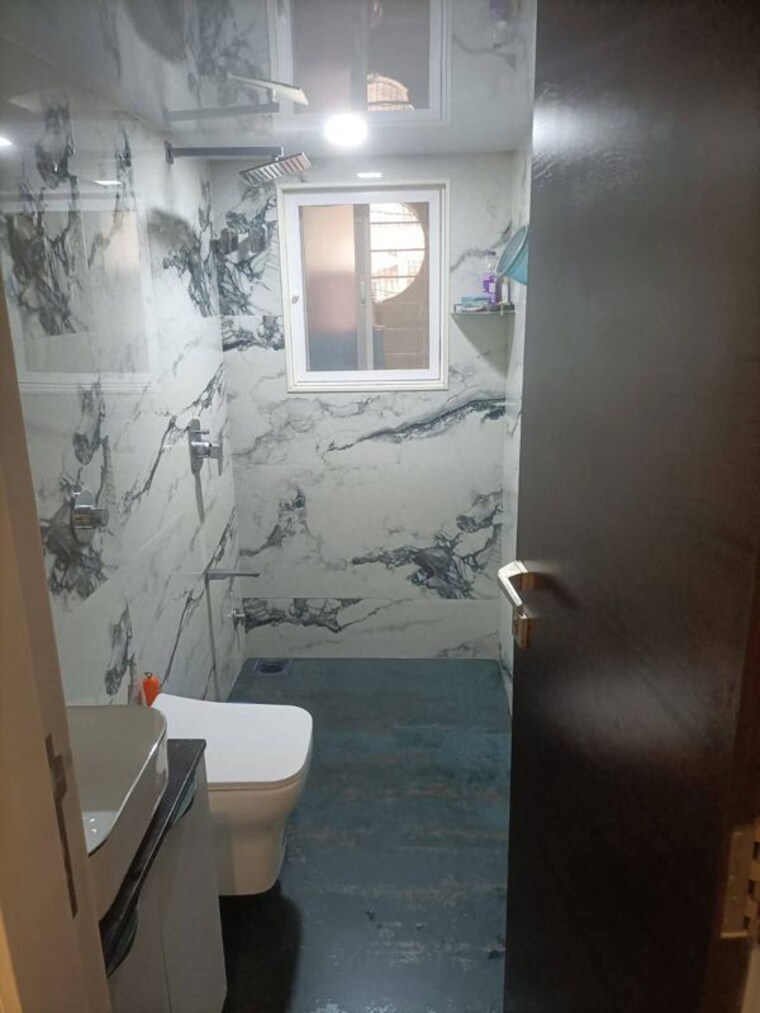 Bathroom, saket 2 Bedroom 1000 Sq.Ft. Apartment In Saket Delhi 9740247