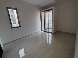 Room in 2 BHK Apartment at Kharadi – for Rent