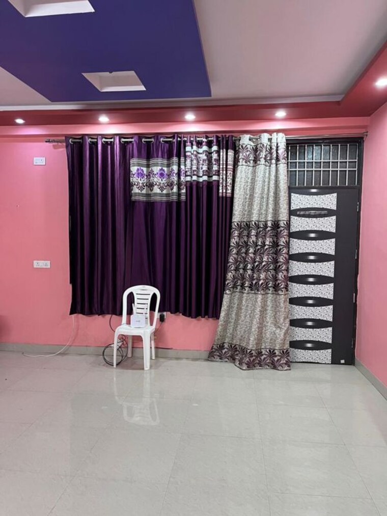 Living Room, sector 22 1.5 Bedroom 800 Sq.Ft. Independent House In Sector 22 Noida 9740274