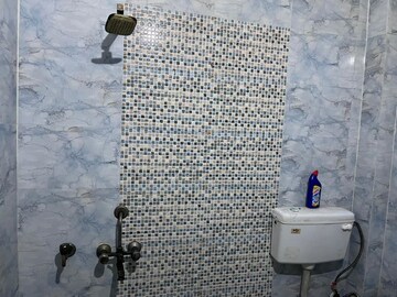 Bathroom in 1.5 BHK Independent House at Sector 22 – for Rent