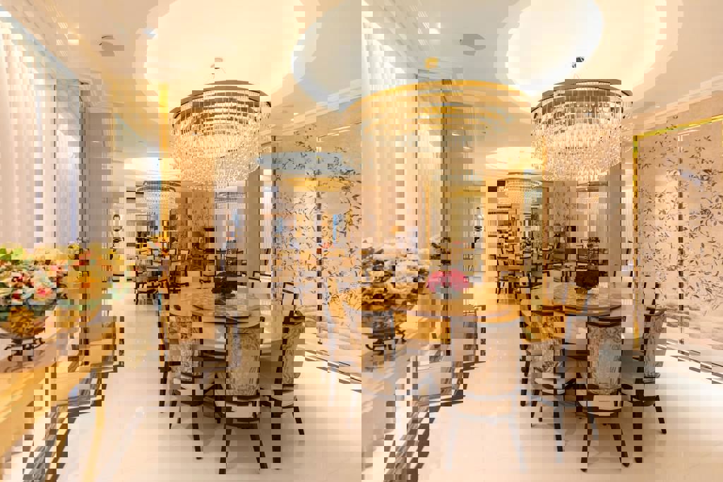 4 BHK + Extra Room 110000 Sq.Ft. Apartment in Hubtown 25 South