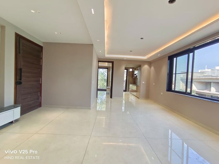 Room, sector 15 6 Bedroom 3046 Sq.Ft. Independent House In Sector 15 Panchkula 9740118