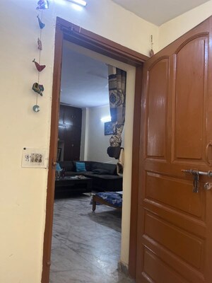 Living Room in 2.5 BHK Independent House at Sector 55 – for Rent