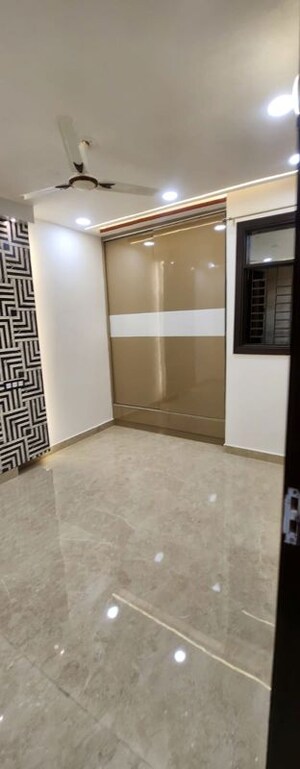 Room in 2 BHK Builder Floor at Nawada – for Sale