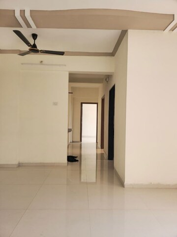 Room in 2 BHK Apartment at Dadar West – for Rent