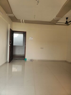 Room in 2 BHK Apartment at Dadar West – for Rent