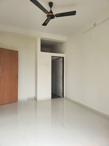 Room in 2 BHK Apartment at Dadar West – for Rent