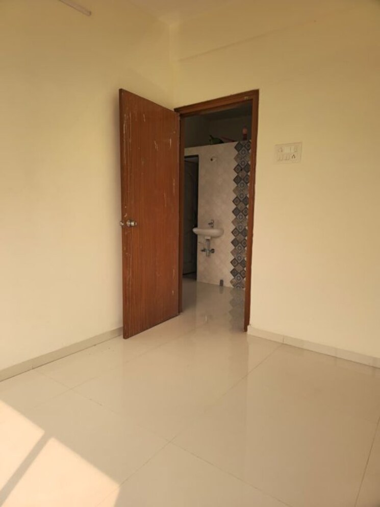 Room, dadar west 2 Bedroom 1150 Sq.Ft. Apartment In Dadar West Mumbai 9740463