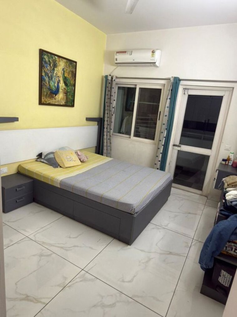 Master Bedroom, mantri-greens 3.5 Bedroom 2500 Sq.Ft. Apartment In Seshadripuram Bangalore 9606043