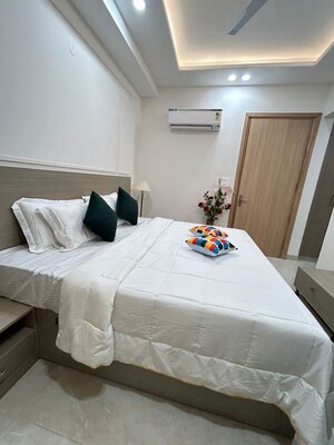 Studio Builder Floor For Rent in Birla Arika, Sector 31