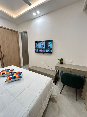 Bedroom in Studio Builder Floor at Birla Arika, Sector 31 – for Rent