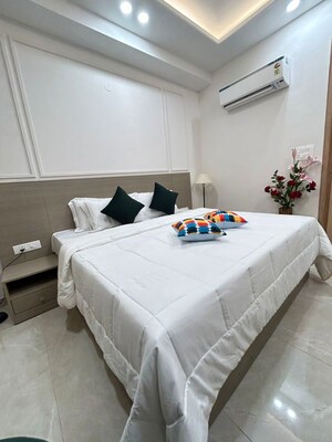 Bedroom in Studio Builder Floor at Birla Arika, Sector 31 – for Rent