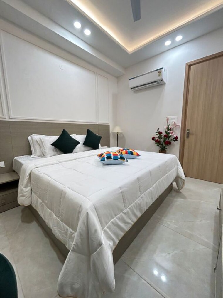 Bedroom, birla-arika Studio 450 Sq.Ft. Builder Floor In Sector 31 Gurgaon 9740604