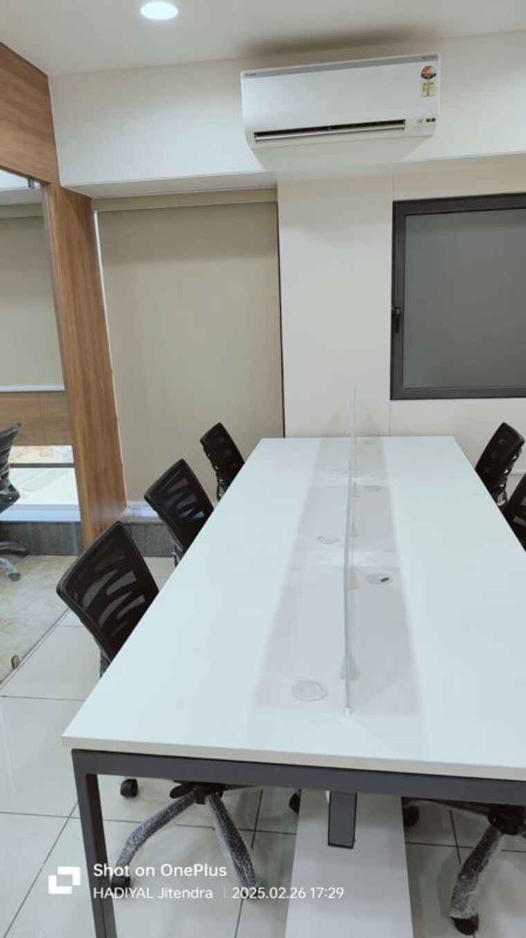 Team Area, shivam-trade-center Commercial Office Space 830 Sq.Ft. In Ambli Ahmedabad 9740525