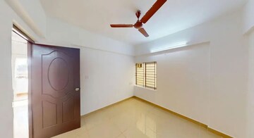 Room in 2 BHK Apartment at Signature Classic, Sarjapur – for Sale