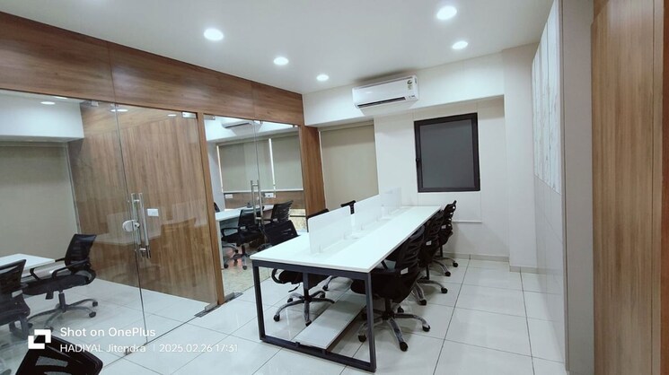 Team Area, shivam-trade-center Commercial Office Space 830 Sq.Ft. In Ambli Ahmedabad 9740616