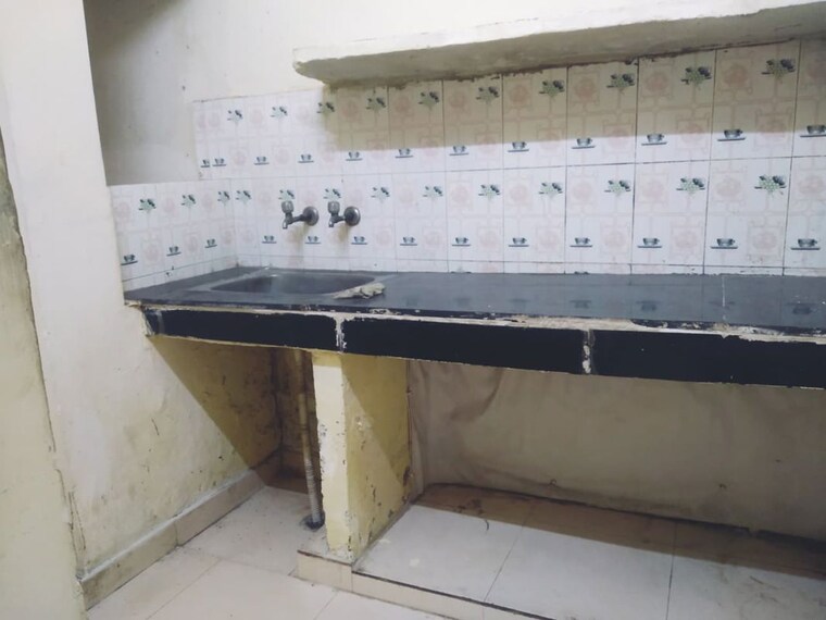 Kitchen, sector 19 1 Bedroom 55 Sq.Mt. Builder Floor In Sector 19 Noida 9740637