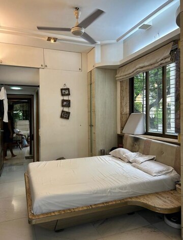 Bedroom in 2 BHK Apartment at Dadar East – for Rent
