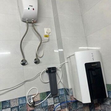 Team Area in 1 BHK Builder Floor at RWA Residential Society, Mohyal Colony – for Rent