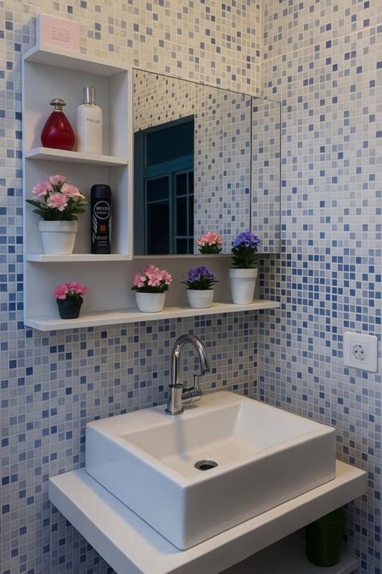 Room, vineet khand Pg For Girls In Vineet Khand 9741219