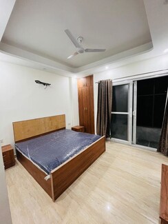 StudioBuilder Floor For Rent in Sushant Tower