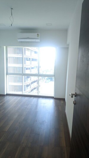 Bedroom in 2 BHK Apartment at Rite Skyluxe, Chembur – for Rent