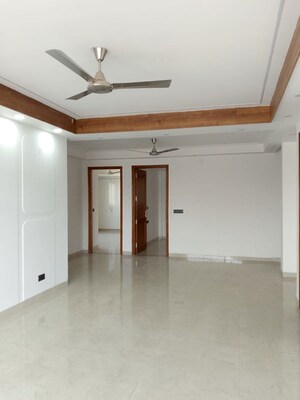 3 BHK Apartment For Rent in Oasis Apartments, Sector 55