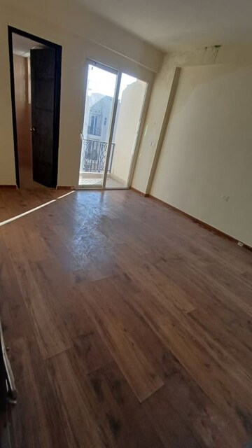 Room in 2 BHK Apartment at Signature Global Aspire, Sector 95 – for Sale