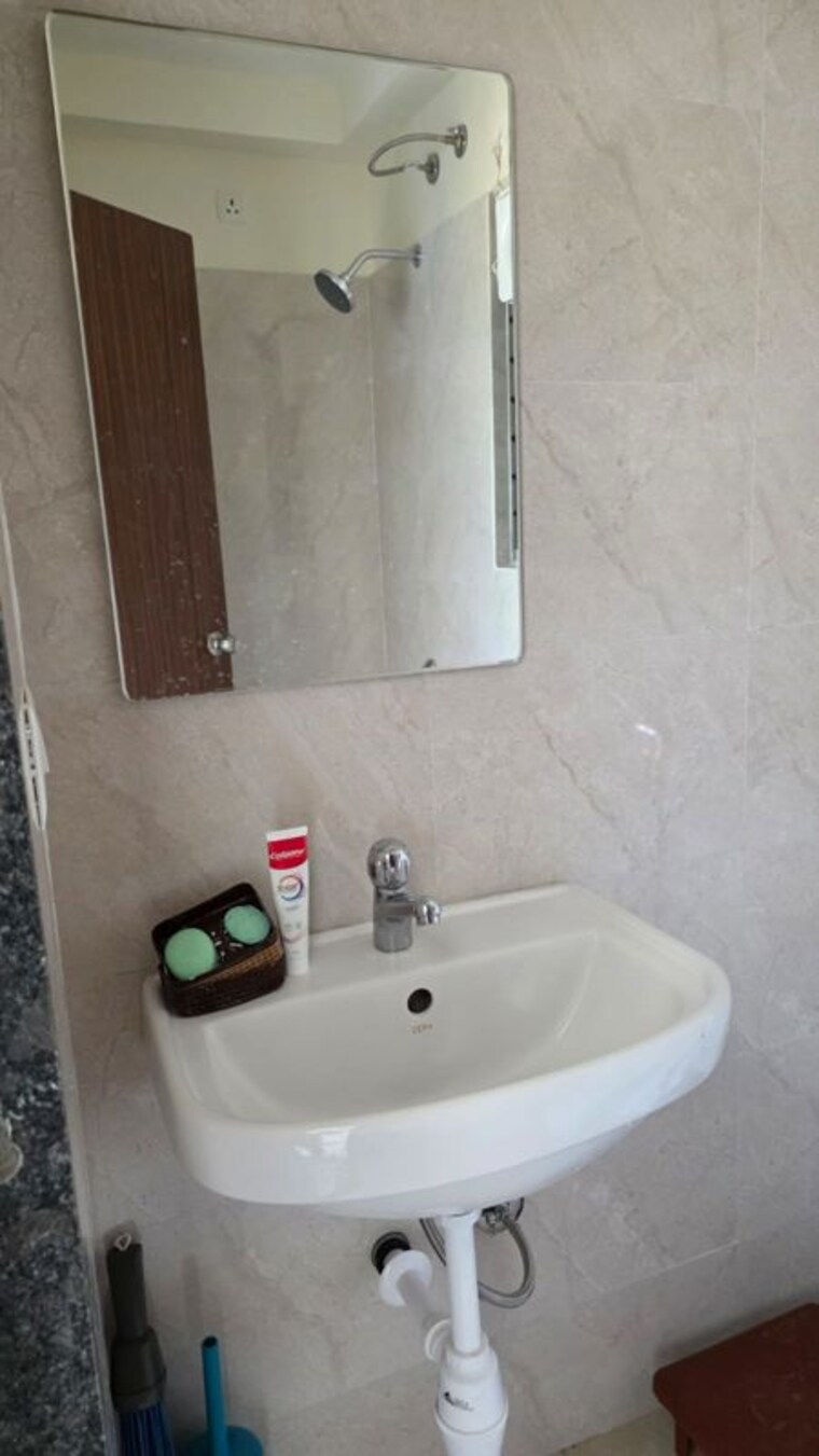 Bathroom, skyi-songbirds 3 Bedroom 1100 Sq.Ft. Apartment In Bavdhan Pune 9740721