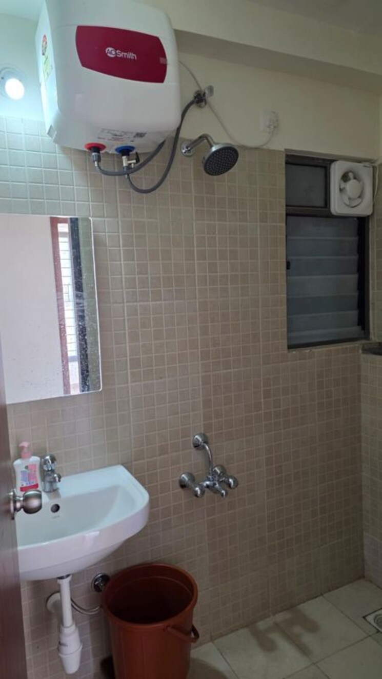 Bathroom, skyi-songbirds 3 Bedroom 1100 Sq.Ft. Apartment In Bavdhan Pune 9740721