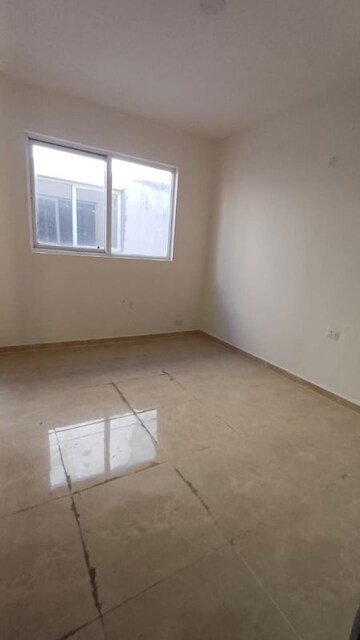 Room in 3 BHK Apartment at Signature Global Aspire, Sector 95 – for Sale