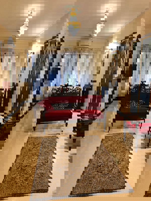 2 BHK Apartment For Rent in Seasons Avenue Khar West